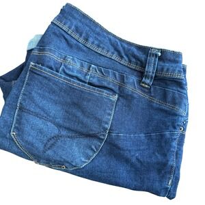 Royalty For Me Women's Dark Wash Denim Cuffed Shorts Size 18W